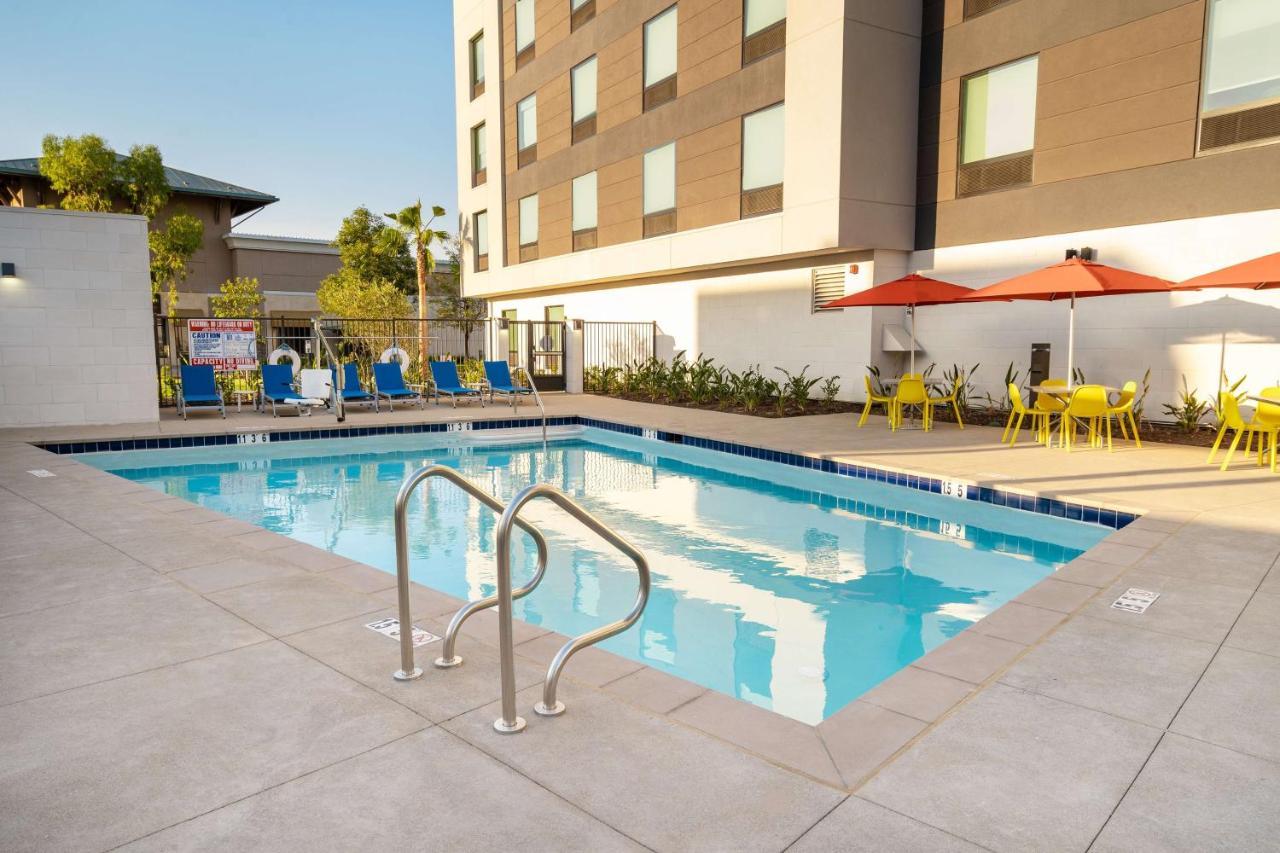 Home2 Suites Corona, Ca Exterior foto